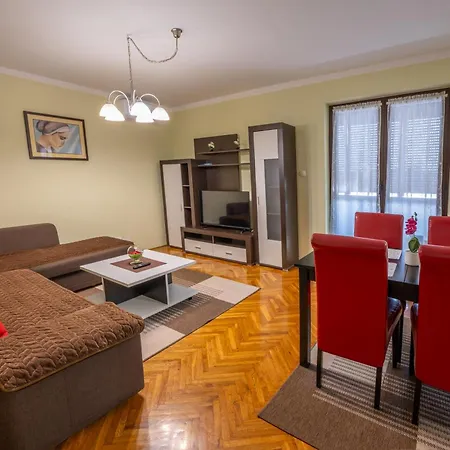 Sabljak Appartement *